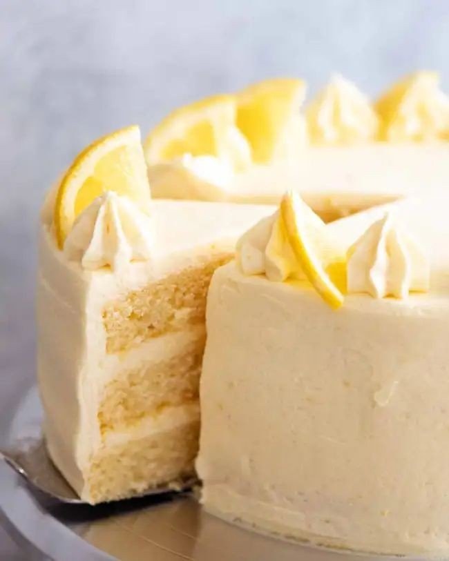 Top 10 Custom Cake Flavors Our Customers Love at Dessert Dine